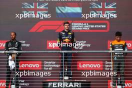 1st place Max Verstappen (NLD) Red Bull Racing RB19 with 2nd place Lewis Hamilton (GBR) Mercedes AMG F1 W14 and 3rd place Lando Norris (GBR) McLaren. 22.10.2023. Formula 1 World Championship, Rd 19, United States Grand Prix, Austin, Texas, USA, Race Day.