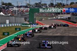 (L to R): George Russell (GBR) Mercedes AMG F1 W14 and Esteban Ocon (FRA) Alpine F1 Team A523 battle for position. 22.10.2023. Formula 1 World Championship, Rd 19, United States Grand Prix, Austin, Texas, USA, Race Day.