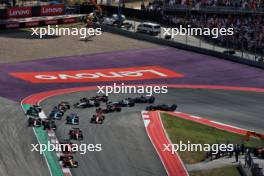Lando Norris (GBR) McLaren MCL60 leads at the start of the race. 22.10.2023. Formula 1 World Championship, Rd 19, United States Grand Prix, Austin, Texas, USA, Race Day.