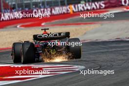 Max Verstappen (NLD) Red Bull Racing RB19 sends sparks flying. 21.10.2023. Formula 1 World Championship, Rd 19, United States Grand Prix, Austin, Texas, USA, Sprint Day.