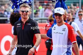 (L to R): Nico Hulkenberg (GER) Haas F1 Team and Pierre Gasly (FRA) Alpine F1 Team on the drivers' parade. 22.10.2023. Formula 1 World Championship, Rd 19, United States Grand Prix, Austin, Texas, USA, Race Day.