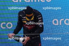 Theo Pourchaire (FRA) ART Grand Prix celebrates his second position on the podium. 08.07.2023. FIA Formula 2 Championship, Rd 9, Sprint Race, Silverstone, England, Saturday.