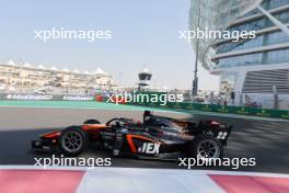 Richard Verschoor (NED) Van Amersfoort Racing. 24.11.2023. Formula 2 Championship, Rd 14, Yas Marina Circuit, Abu Dhabi, UAE, Friday.