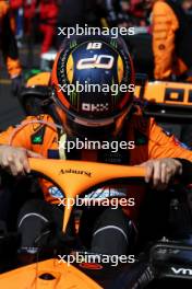 Oscar Piastri (AUS) McLaren MCL38 on the grid. 24.03.2024. Formula 1 World Championship, Rd 3, Australian Grand Prix, Albert Park, Melbourne, Australia, Race Day.