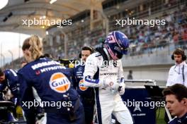 Alexander Albon (THA) Williams Racing on the grid. 02.03.2024. Formula 1 World Championship, Rd 1, Bahrain Grand Prix, Sakhir, Bahrain, Race Day.