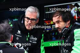 Alessandro Alunni Bravi (ITA) Sauber Managing Director and Team Representative (Left). 05.04.2024. Formula 1 World Championship, Rd 4, Japanese Grand Prix, Suzuka, Japan, Practice Day.