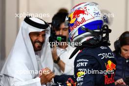 Max Verstappen (NLD) Red Bull Racing celebrates his pole position in qualifying parc ferme with Mohammed Bin Sulayem (UAE) FIA President. 08.03.2024. Formula 1 World Championship, Rd 2, Saudi Arabian Grand Prix, Jeddah, Saudi Arabia, Qualifying Day.